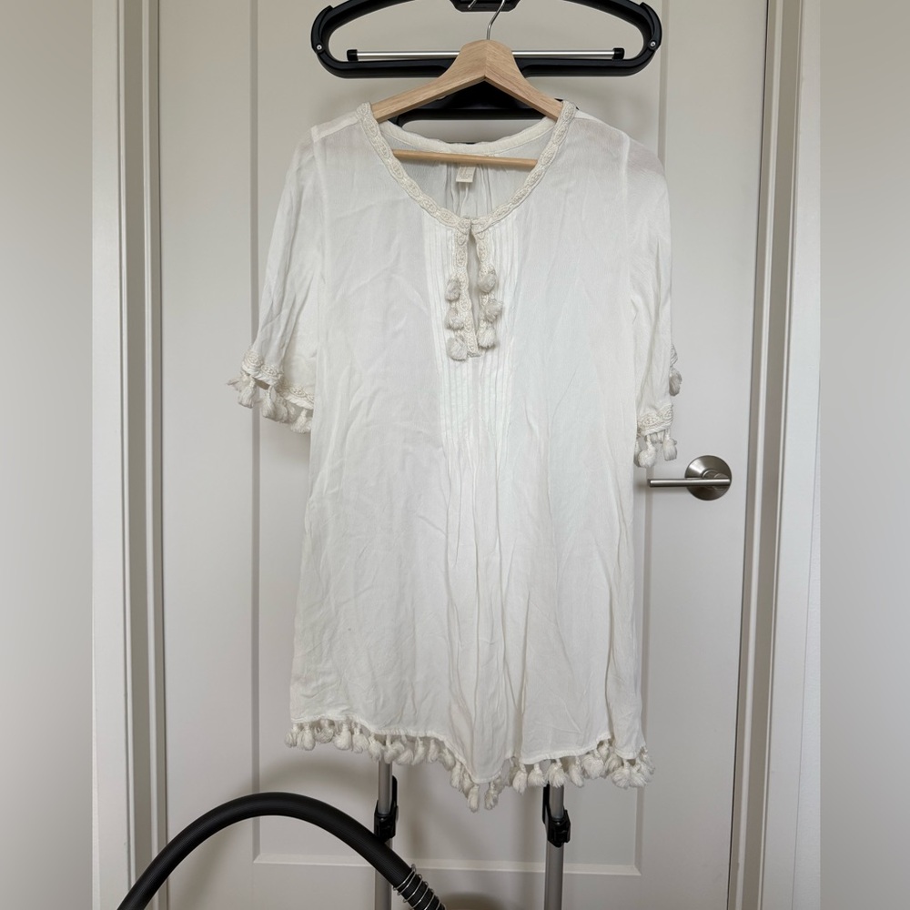White Tassel Trim Tunic Top